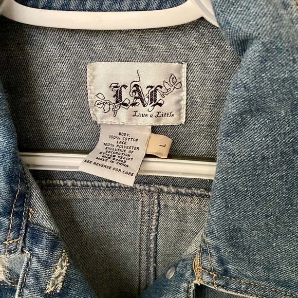 Jeans Jacket size L. It fits size 8 very tight. - Picture 3 of 4